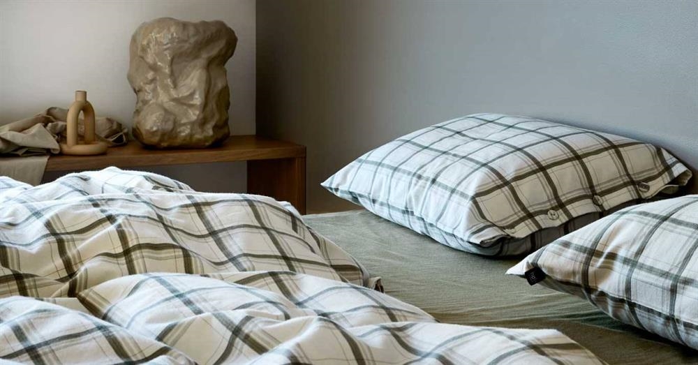 Præstation glans sennep Flonel sengetøj - Adam Grøn - 140x200 cm - HØIE