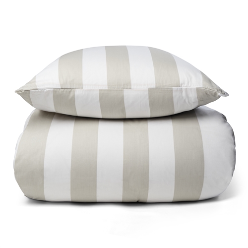 Sengetøj i 100% blødt og lækkert bomuldssatin - 240x220 cm - Flotte grå striber - Nordic Stripe sengesæt fra By Night