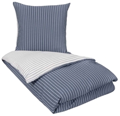Sengetøj dobbeltdyne 200x220 cm -  Blåt & hvidt sengetøj - Bæk og Bølge - 2 i 1 design - 100% Bomuld - By Night