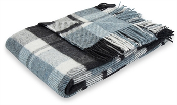 Uldplaid med finkæmmet uld - 130x200 cm - Blødt uldtæppe med flotte blå tern - By Borg plaid 